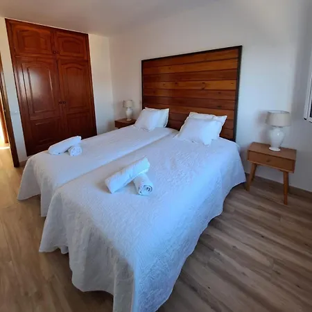 Σπίτι διακοπών Volcanes, Big House, Gardens Heated Pool *