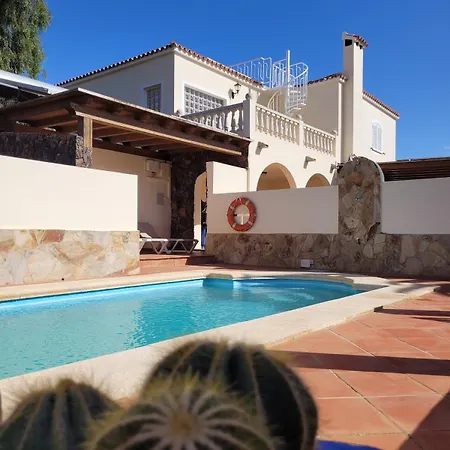 Dom wakacyjny Volcanes, Big House, Gardens Heated Pool La Oliva