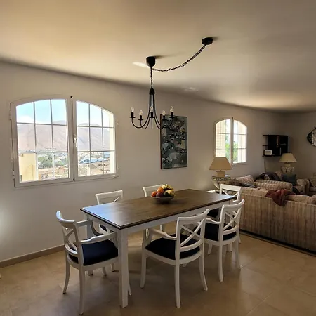 Dom wakacyjny Volcanes, Big House, Gardens Heated Pool *