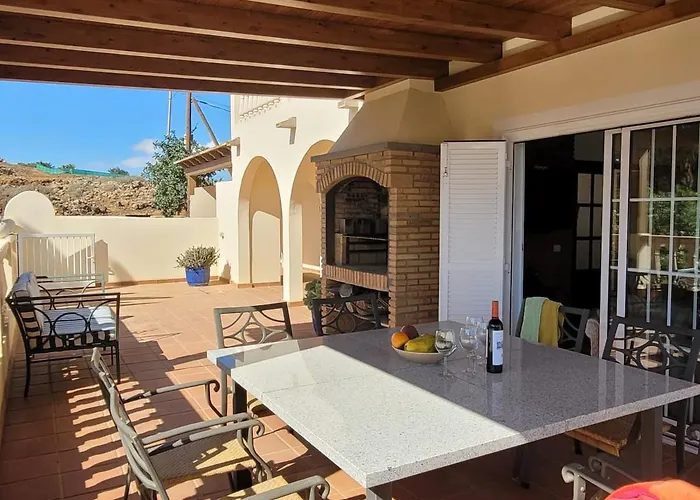 Volcanes, Big House, Gardens Heated Pool Vakantiehuis La Oliva