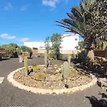 Nyaraló Volcanes, Big House, Gardens Heated Pool La Oliva