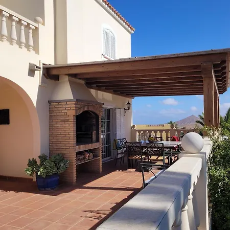 Volcanes, Big House, Gardens Heated Pool Tatil Evi *