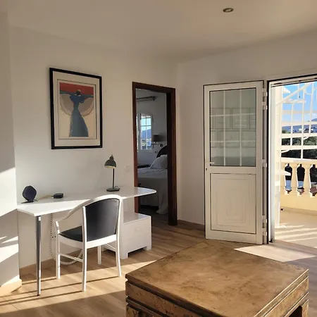 Tatil Evi Volcanes, Big House, Gardens Heated Pool