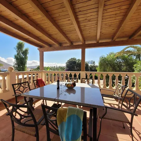 Tatil Evi Volcanes, Big House, Gardens Heated Pool