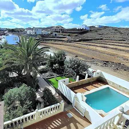 Volcanes, Big House, Gardens Heated Pool La Oliva