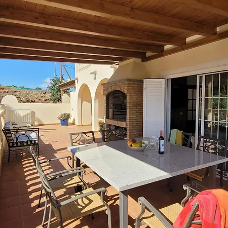 Volcanes, Big House, Gardens Heated Pool Tatil Evi La Oliva