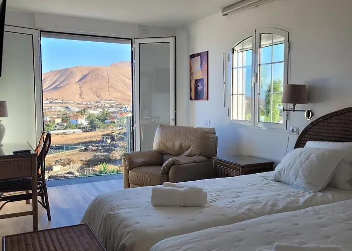 בית נופש Volcanes, Big House, Gardens Heated Pool לה אוליבה