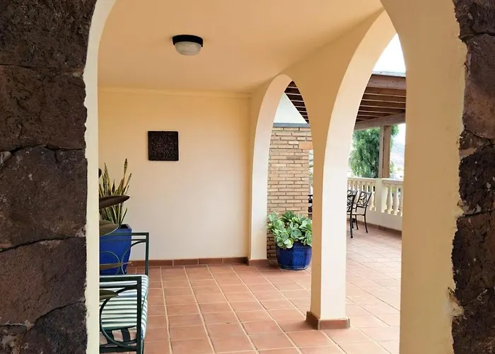 בית נופש Volcanes, Big House, Gardens Heated Pool לה אוליבה