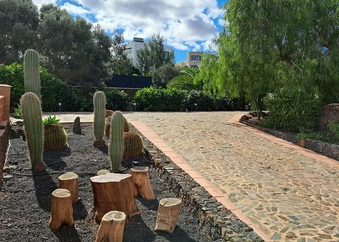 Volcanes, Big House, Gardens Heated Pool בית נופש