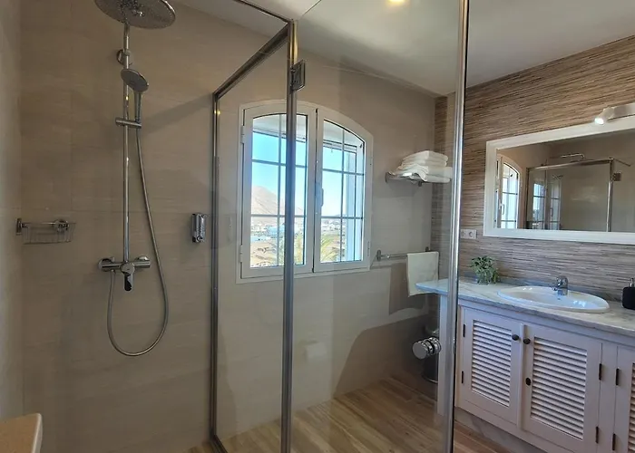 Ferienhaus Volcanes, Big House, Gardens Heated Pool